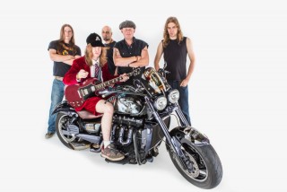 'HELLS BELLS' - Triumph Rocket III