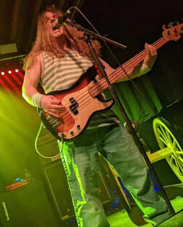Lee Rugman- Bass